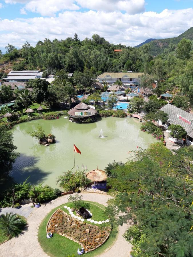 Quang Nhat Hotel Nha Trang Exterior photo